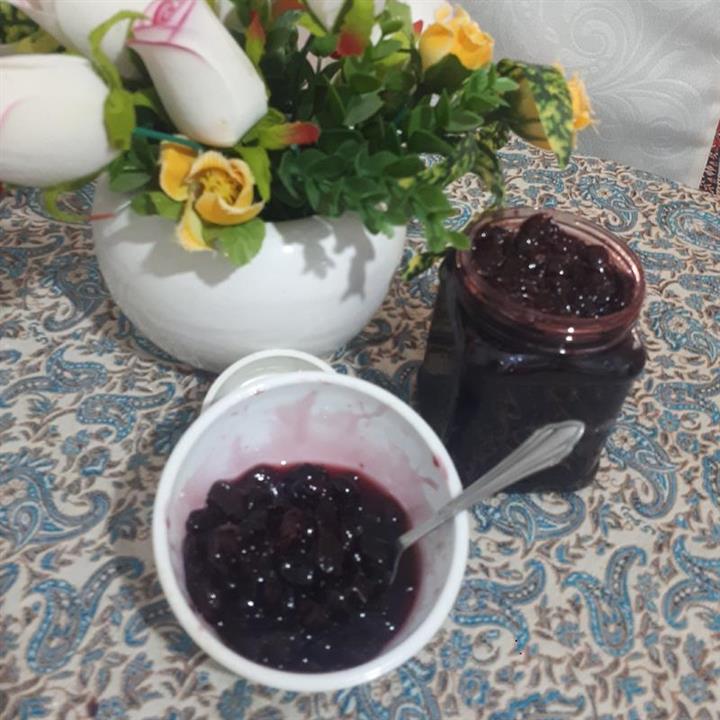 مربای البالو طبیعی خوش رنگ خوش مزه و عالی تهیه شده از البالو های ارگانیک باغ خودمون است ومناسب برای صبحانه ودسر
